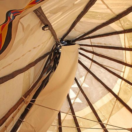 Big Sky Tipi Holidays Wartling Extérieur photo