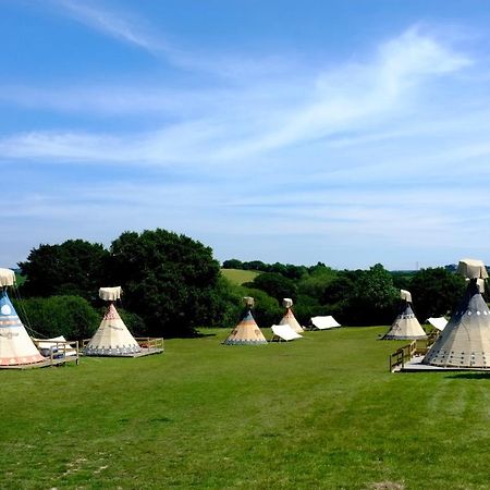 Big Sky Tipi Holidays Wartling Extérieur photo