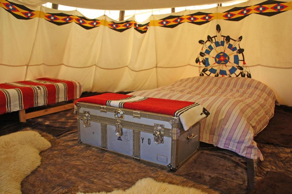 Big Sky Tipi Holidays Wartling Extérieur photo