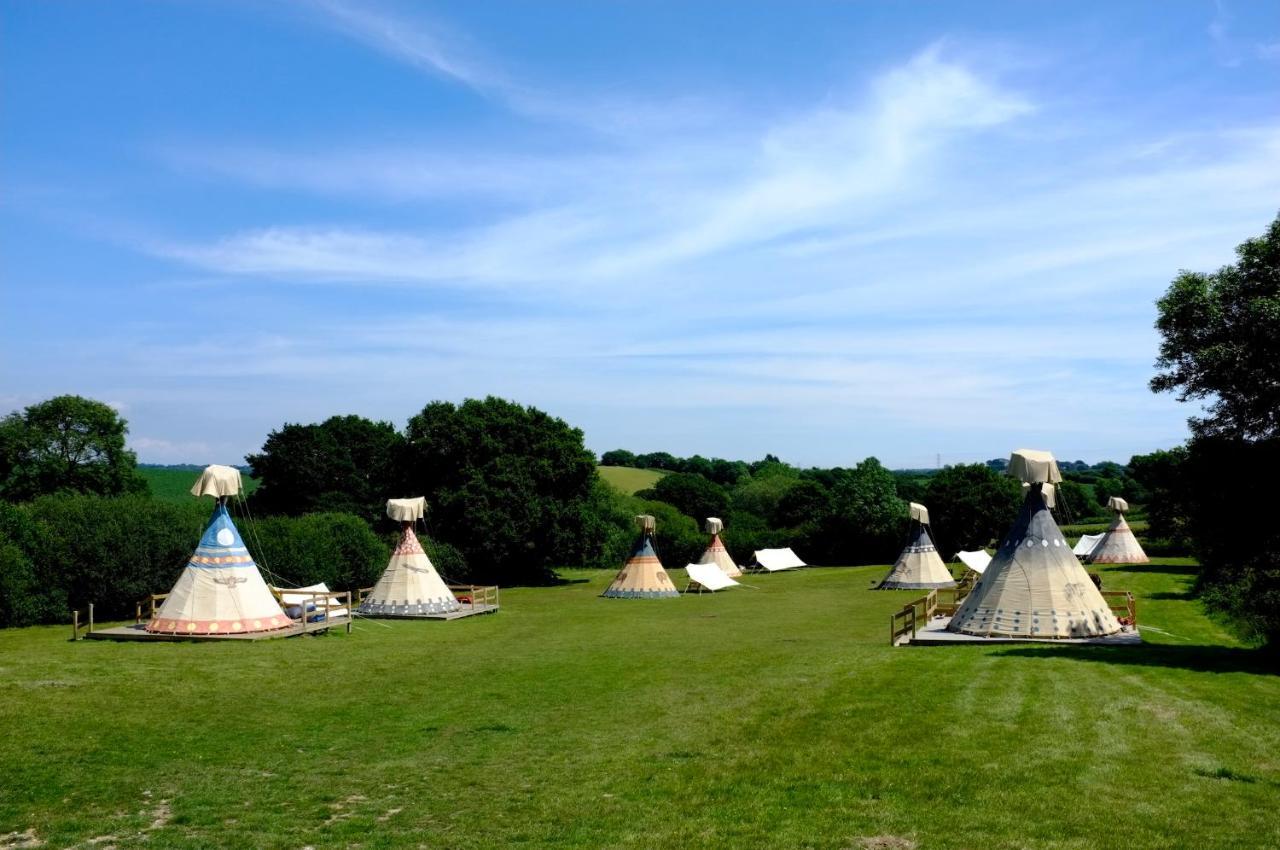Big Sky Tipi Holidays Wartling Extérieur photo