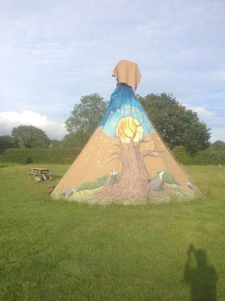 Big Sky Tipi Holidays Wartling Extérieur photo